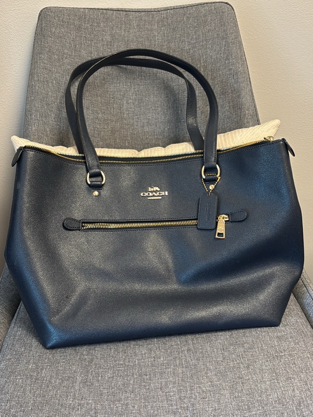 Coach navy Leather Tote Bag with Gold Hardware